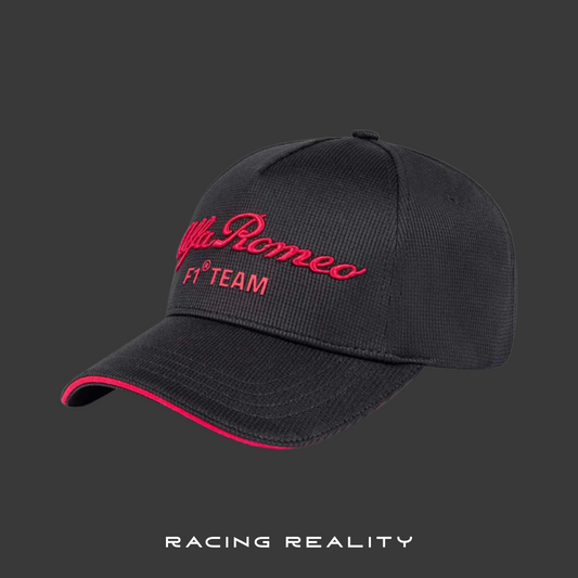 Gorra Alfa Romeo Racing F1 Team Negra (Letras Rojas)